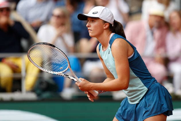 04.06.2022, Tennis, French Open 2022 Roland-Garros Finale Damen Einzel Iga Swiatek (POL) - Coco Gauff (USA), FRA, Paris, Roland Garros Bild: v. li. Iga Swiatek (POL) Copyright: HMBxMedia AntonioxBorga