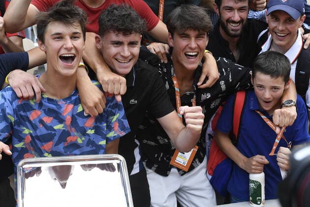 Tennis - Roland Garros 2022 - Gabriel Debru - France gagne le tournoi junior TENNIS : Roland Garros 2022 - France - 04 06 2022 ChrysleneCaillaud Panoramic 