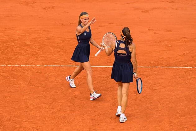 Gabriela Sabatini ( ARG ) - Gisela Dulko ( ARG ) TENNIS : Roland Garros 2022 - Internationaux de France - 04 06 2022 FedericoPestellini Panoramic 