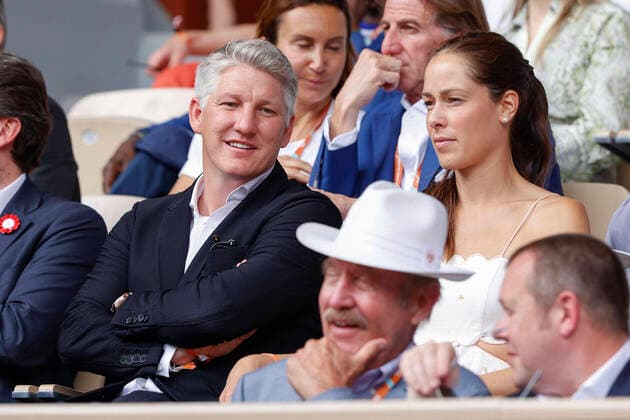 French Open Paris, Roland Garros, Bastian Schweinsteiger und Ehefrau Ana Ivanovic in der Ehrenloge Tennis - Australian Open 2022 - Grand Slam - French Open Paris, Roland Garros - 4 June 2022. Copyright: xJuergenxHasenkopfx