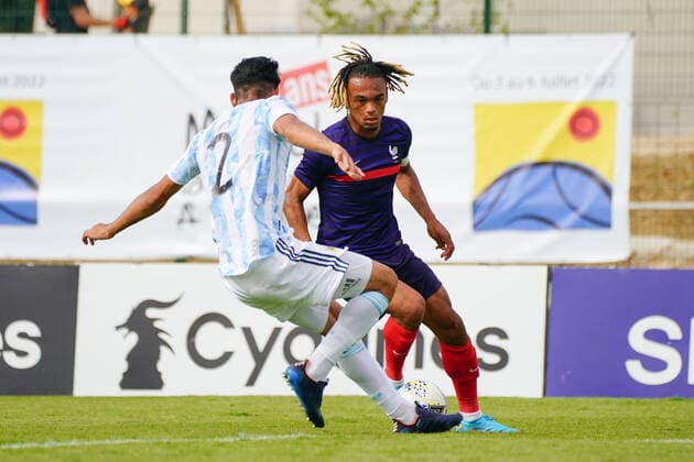 Sekou Mara (France) - Lautaro Di Lollo (Argentine) FOOTBALL : France U20 vs Argentine U20 - Tournoi Maurice Revello - Aubagne - 04 06 2022 NorbertScanella Panoramic 