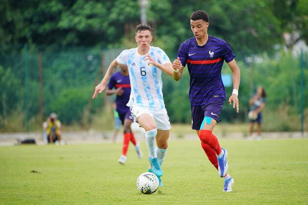 Hugo Ekitike (France) - Franco Carboni (Argentine) FOOTBALL : France U20 vs Argentine U20 - Tournoi Maurice Revello - Aubagne - 04 06 2022 NorbertScanella Panoramic 