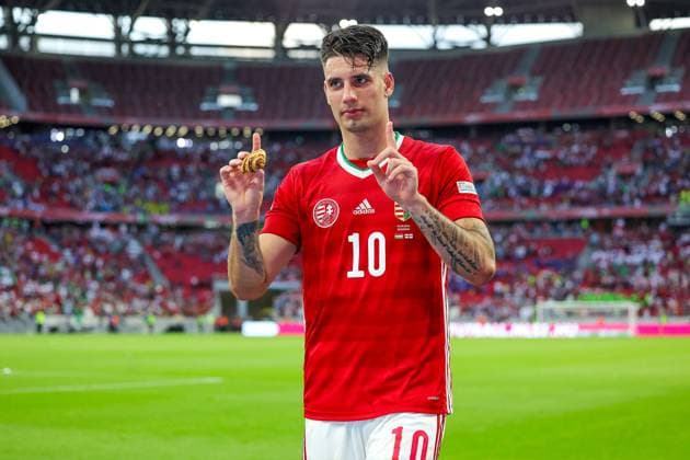 Hungary v England UEFA Nations League 04 06 2022. No flares Dominik Szoboszlai (10) of Hungary removes a pastry thrown onto the pitch during the UEFA Nations League match between Hungary and England at Puskas Arena Park, Budapest, Hungary on 4 June 2022. Editorial use only , Copyright: xNigelxKeenex PSI-15373-0058