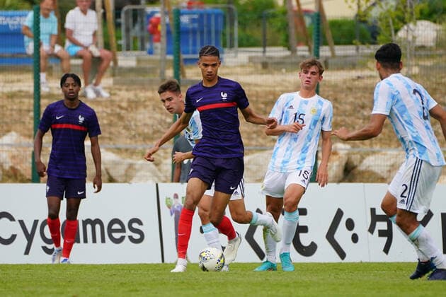Amir Richardson (France) - Julian Aude (Argentine) - Nicolas Paz (Argentine) FOOTBALL : France U20 vs Argentine U20 - Tournoi Maurice Revello - Aubagne - 04 06 2022 NorbertScanella Panoramic 