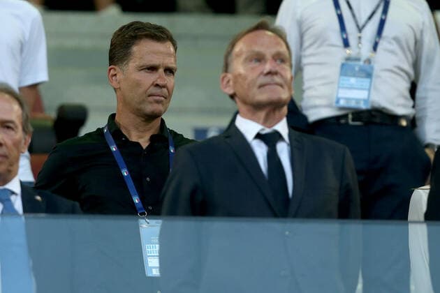 04.06.2022, Bologna, Italien, Renato Dall Ara , Italien vs. Deutschland - UEFA Nations League - League Path A Group 2, Manager Oliver Bierhof(Germany) und Hans-Joachim Watzke Schaut (Foto H. Langer) Bologna Renato Dall Ara Emilia-Romagna Italien