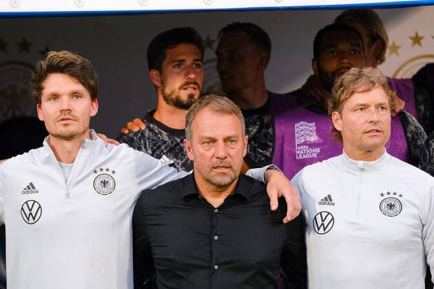 Hansi Flick (Deutschland, Bundestrainer) bei der Hymne, ITA, Italien vs. Deutschland, Fussball, Uefa Nations League, 1. Spieltag, Saison 2022, 04.06.2022, ITA, Italien vs. Deutschland, Fussball, Nations League, 1. Spieltag, Saison 2022, 04.06.2022 Bologna Copyright: xEibner-Pressefotox EP_EER
