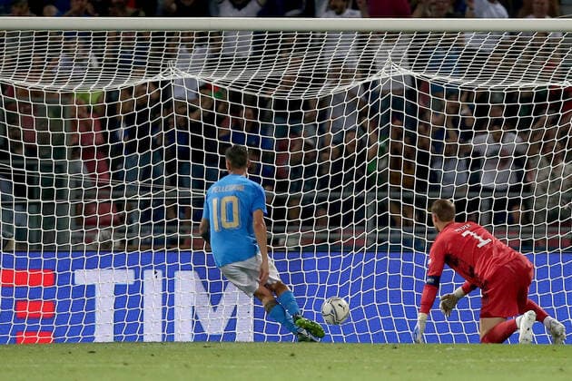 04.06.2022, Bologna, Italien, Renato Dall Ara , Italien vs. Deutschland - UEFA Nations League - League Path A Group 2, Lorenzo Pellegrini (Italy) Torschuss zum 1:0 (Foto H. Langer) Bologna Renato Dall Ara Emilia-Romagna Italien
