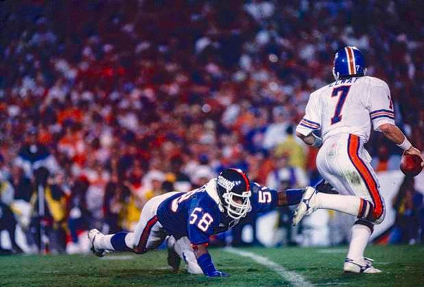 NFL, American Football Herren, USA Football John Elway John Elway, Denver Broncos quarterback at the 1987 Superbowl. Pasadena Rose Bowl California United States Copyright: xPaulxJ.xSutton DUOMO PCNx FO0801 870001