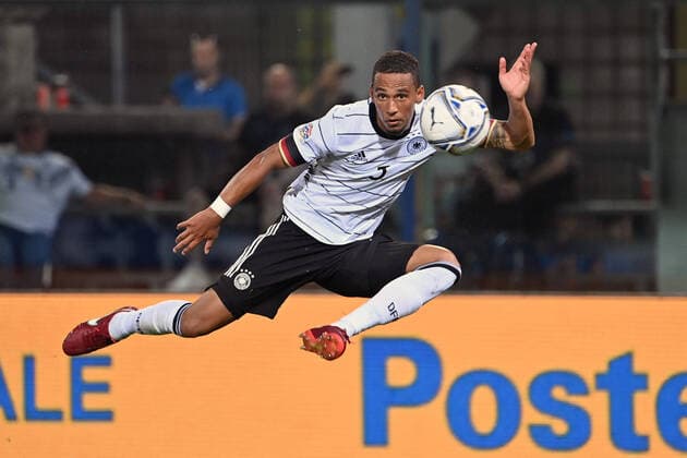 Sport Themen der Woche KW22 Sport Bilder des Tages Thilo KEHRER (GER), artistisch, Aktion,Einzelaktion, Einzelbild,Freisteller,Ganzkoerperaufnahme,ganze Figur Fussball UEFA Nations League,Gruppenphase 1.Spieltag Italien (ITA) - Deutschland (GER) 1-1, am 04.06.2022, Renato Dall Ara Stadion Bologna *** Thilo KEHRER GER , artistic, action, single action, single image, crop, full body shot, whole figure Football UEFA Nations League, group stage 1 matchday Italy ITA Germany GER 1 1, on 04 06 2022, Renato Dall Ara Stadium Bologna
