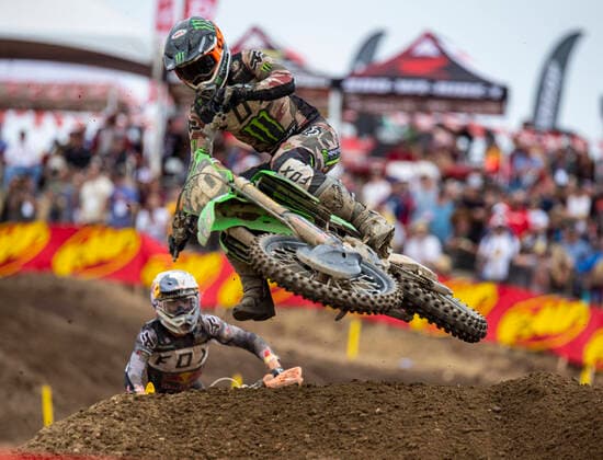 Sport Themen der Woche KW22 Sport Bilder des Tages June 04 2022 Rancho Cordova, CA USA Jo Shimoda get air in turn 22 during the Lucas Oil Pro Motocross Hangtown Classic 250 moto1 at Hangtown Rancho Cordova, CA CSM Rancho Cordova USA - ZUMAc04_ 20220605_zaf_c04_076 Copyright: xThurmanxJamesx
