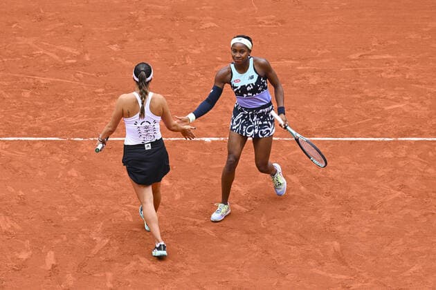 Sport Bilder des Tages Jessica Pegula (usa) Coco Gauff (usa) TENNIS : Roland Garros 2022 - Finale double femme - 05 06 2022 JBAutissier Panoramic 