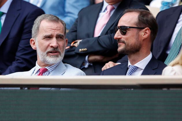 French Open Feature, Felipe VI, Koenig von Spanien und Prinz Haakon in der Ehrenloge, Finale, Endspiel Copyright: xJuergenxHasenkopfx