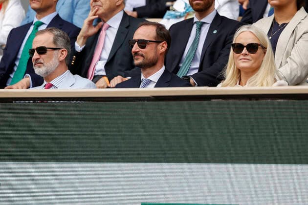 French Open Feature, Felipe VI, Koenig von Spanien und Prinz Haakon mit Ehefrau Mette-Marit in der Ehrenloge, Finale, Endspiel Copyright: xJuergenxHasenkopfx