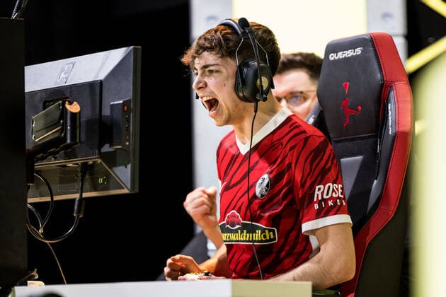 VBL Grand Final by bevestor; 05.06.2022 Dylan DullenMIKE Neuhausen (SC Freiburg) jubelt Virtual Bundesliga Grand Final by bevestor, Koeln, XPOST