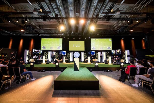 VBL Grand Final by bevestor; 05.06.2022 Blick auf die Buehne aus dem gut gefuellten Zuschauerraum Virtual Bundesliga Grand Final by bevestor, Koeln, XPOST