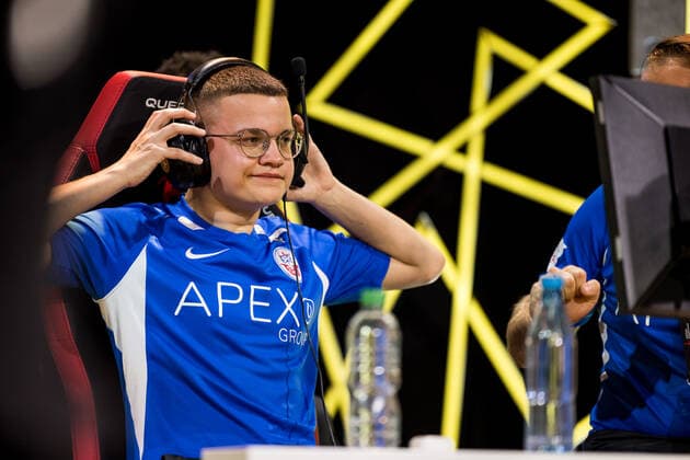VBL Grand Final by bevestor; 05.06.2022 Levy Finn Levyfinn Rieck (FC Hansa Rostock) frustriert Virtual Bundesliga Grand Final by bevestor, Koeln, XPOST