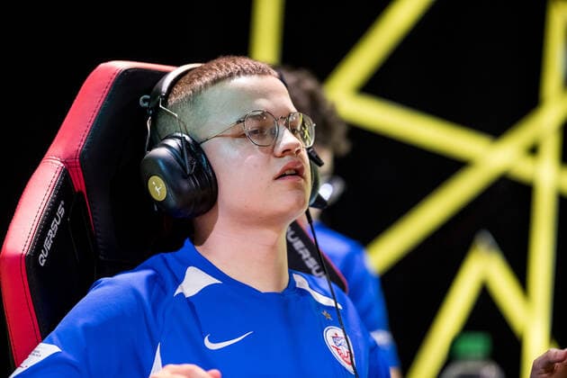 VBL Grand Final by bevestor; 05.06.2022 Levy Finn Levyfinn Rieck (FC Hansa Rostock) frustriert Virtual Bundesliga Grand Final by bevestor, Koeln, XPOST
