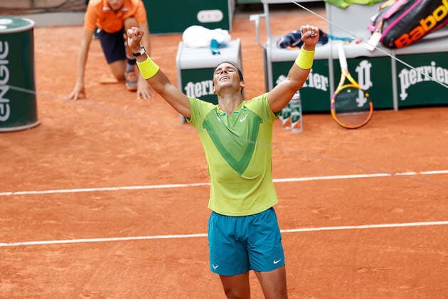 05.06.2022, Tennis, French Open 2022 Roland-Garros, FRA, Paris, Roland Garros Finale Herren Einzel Rafael Nadal (ESP) - Casper Ruud (NOR) Bild: v. li. Rafael Nadal (ESP) jubeln jubelt nach Spielende. Copyright: HMBxMedia AntonioxBorga
