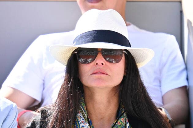 Sport Bilder des Tages Demi Moore CELEBRITIES : Roland Garros 2022 - Finale Simple Messieurs - 05 06 2022 JBAutissier Panoramic 