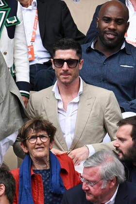 Tennis, French Open, Finale, Damen, Robert Lewandoski unter den Zuschauern Robert Lewandowski CELEBRITIES : Roland Garros 2022 - Finale Simple Messieurs - 05 06 2022 JBAutissier Panoramic 