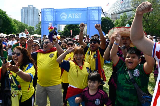 CHICAGO (IL, USA).- Fans before the friendly soccer match between Mexico and Ecuador this Sunday, June 5th at Soldier Field, Chicago, Illinois (USA). Freindly match: Mexico vs Ecuador !ACHTUNG: NUR REDAKTIONELLE NUTZUNG!  Copyright: xMattxMartonx AME4846 20220605-a52375cf2fa0d78ec899358eeffb6f92fc8302de