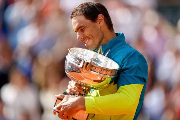 05.06.2022, Tennis, French Open 2022 Roland-Garros, FRA, Paris, Roland Garros Finale Herren Einzel Rafael Nadal (ESP) - Casper Ruud (NOR) v. li. Rafael Nadal (ESP) mit Pokal Tennis, French Open 2022 Roland-Garros Paris Copyright: xBeckerxEibner-Pressefotox EP_hec