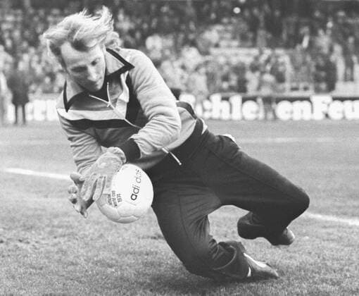 Aus 1. BL. Saison 1977 78 Eintracht Braunschweig - Borussia Mönchen Gladbach 0:6 am 29.10.1977. Im Foto: BMG TW Wolfgang Kleff *** From 1 BL season 1977 78 Eintracht Braunschweig Borussia Mönchen Gladbach 0 6 on 29 10 1977 In photo BMG TW Wolfgang Kleff