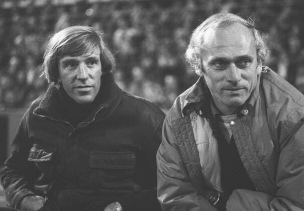 Aus 1. BL. Saison 1978 79 Eintracht Braunschweig - Borussia Mönchen Gladbach 3:0 am 03.04.1979. Im Foto: BMG Trainerbank mit Trainer Udo Lattek nd Günter Netzer *** From 1 BL season 1978 79 Eintracht Braunschweig Borussia Mönchen Gladbach 3 0 on 03 04 1979 In photo BMG coach bench with coach Udo Lattek nd Günter Netzer