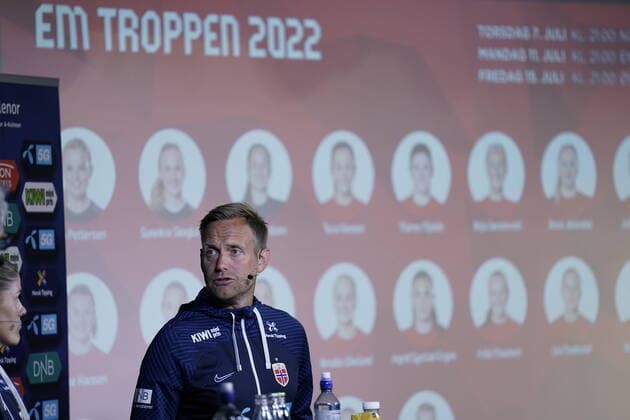 Press conference national team womens football Oslo 20220607 National team manager Martin Sj?gren together with captain Maren Mjelde presents the squad for this summers European Championship finals in womens football Photo Stian Lysberg Solum NTB Oslo Norway Copyright: xStianxLysbergxSolumx xNTBx EDITORIAL USE ONLY. RESTRICTED USE FOR BETTING COMPANIES
