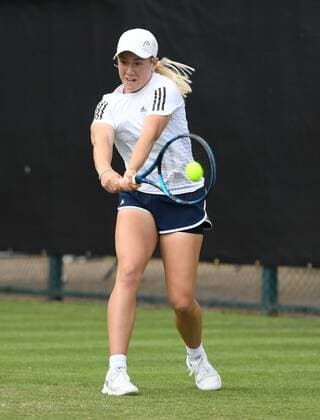 Mandatory Credit: Photo by Anna Gowthorpe Shutterstock (12968519d) Sonay Kartal of Great Britain during her first round match Rothesay Open, Tennis, Nottingham Tennis Centre, Nottingham, UK - 07 Jun 2022 Rothesay Open, Tennis, Nottingham Tennis Centre, Nottingham, UK - 07 Jun 2022  Copyright: xAnnaxGowthorpe Shutterstockx 12968519d