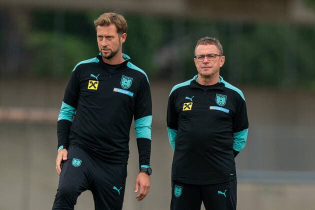 SOCCER - NL, AUT vs FRA, preview VIENNA,AUSTRIA,07.JUN.22 - SOCCER - UEFA Nations League, OEFB international match, Länderspiel, Nationalmannschaft Austria vs France, preview, training AUT. Image shows assistant coach Lars Kornetka (AUT) and head coach Ralf Rangnick (AUT).  GEPAxpictures xJohannesxFriedl