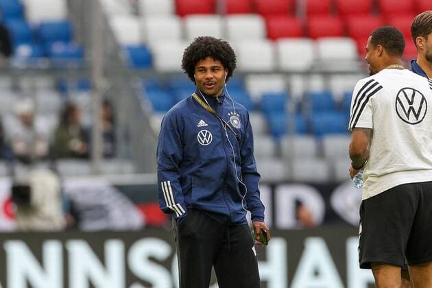 Platzbegehung, Serge Gnabry 10 (Deutschland), Deutschland vs. England, UEFA, Nations League, Fussball, 07.06.2022 Muenchen Bayern Deutschland