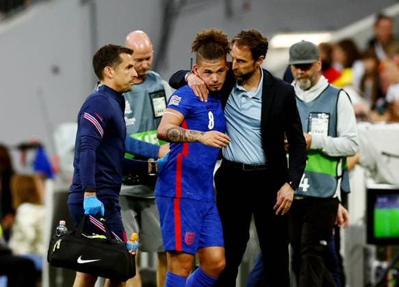 Munich, Germany, 7th June 2022. Gareth Southgate manager of England consoles injured Kalvin Phillips of England as he is forced to leave the game during the UEFA Nations League match at Allianz Arena, Munich. Picture credit should read: David Klein Sportimage EDITORIAL USE ONLY. No use with unauthorised audio, video, data, fixture lists, club league logos or live services. Online in-match use limited to 120 images, no video emulation. No use in betting, games or single club league player publications. SPI-1728-0059