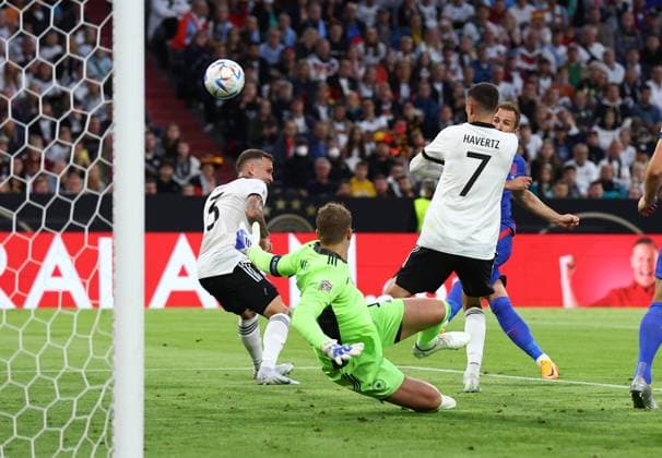 Munich, Germany, 7th June 2022. Harry Kane of England shoots over during the UEFA Nations League match at Allianz Arena, Munich. Picture credit should read: David Klein Sportimage EDITORIAL USE ONLY. No use with unauthorised audio, video, data, fixture lists, club league logos or live services. Online in-match use limited to 120 images, no video emulation. No use in betting, games or single club league player publications. SPI-1728-0062