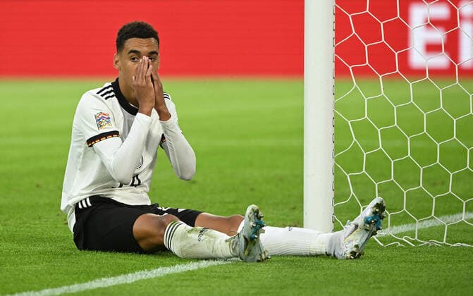 07.06.2022, xjhx, Fussball UEFA Nations League, Deutschland - England emspor, v.l. Jamal Musiala (Deutsche Fussball Nationalmannschaft DFB) enttaeuscht traurig frustriert dissapointed (DFL DFB REGULATIONS PROHIBIT ANY USE OF PHOTOGRAPHS as IMAGE SEQUENCES and or QUASI-VIDEO) München