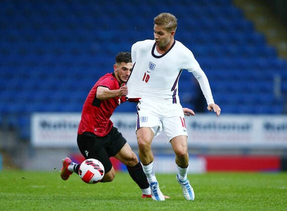 Mandatory Credit: Photo by Matt West Shutterstock (12975306v) Emile Smith Rowe of England and Arinaldo Rrapaj of Albania England U21, U 21 v Albania U21, UEFA U21 European Championship, EM, Europameisterschaft 2023 Qualifying, Group G, International Football, Technique Stadium, Chesterfield, UK - 07 Jun 2022 EDITORIAL USE ONLY No use with unauthorised audio, video, data, fixture lists, club league logos or live services. Online in-match use limited to 120 images, no video emulation. No use in betting, games or single club league player publications. England U21 v Albania U21, UEFA U21 European Championship 2023 Qualifying, Group G, International Football, Technique Stadium, Chesterfield, UK - 07 Jun 2022 EDITORIAL USE ONLY No use with unauthorised audio, video, data, fixture lists, club league logos or live services. Online in-match use limited to 120 images, no video emulation. No use in betting, games or single club league player publications. Copyright: xMattxWest Shutterstockx 12975306v