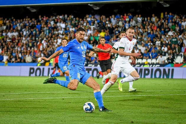 Mandatory Credit: Photo by Ettore Griffoni LiveMedia Shutterstock (12976211al) Italy s Lorenzo Pellegrini in action football UEFA Nations League match Italy vs Hungary, Dino Manuzzi stadium, Cesena, Italy - 07 Jun 2022 football UEFA Nations League match Italy vs Hungary, Dino Manuzzi stadium, Cesena, Italy - 07 Jun 2022  Copyright: xEttorexGriffoni LiveMedia Shutterstockx 12976211al