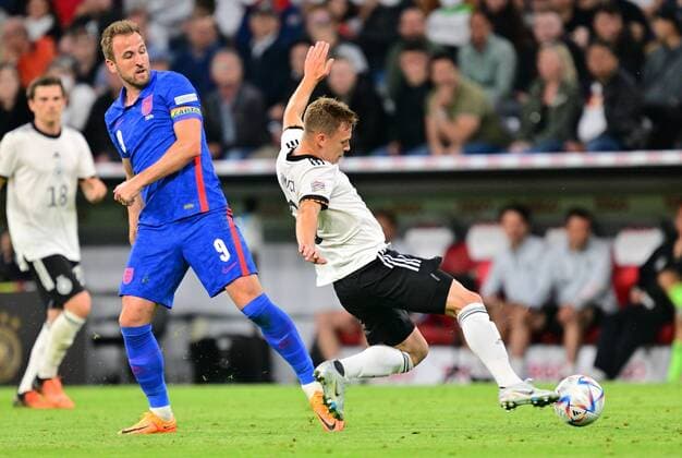 07.06.2022 - UEFA Nations League - Länderspiel: Deutschland Germany gg England United Kingdom - - Harry Kane (9, England, links ) Joshua Kimmich (6, Deutschland )