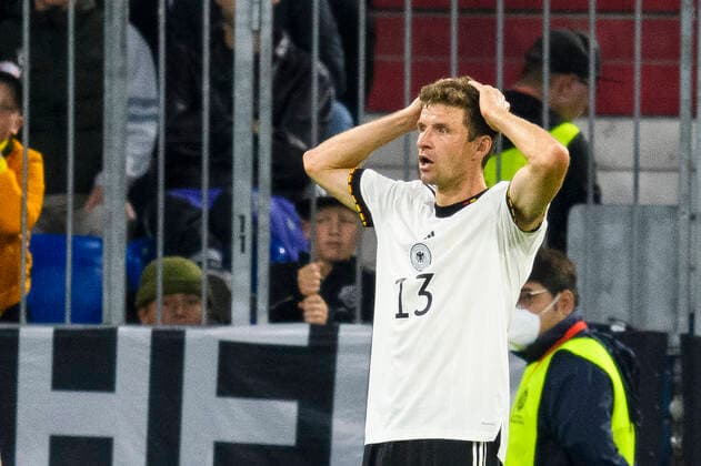 GER, UEFA Nations League, Deutschland - England 07.06.2022, Allianz Arena, Muenchen, GER, UEFA Nations League, Deutschland - England, im Bild Thomas Müller Mueller (Deutschland 13) enttäuscht enttaeuscht traurig dissapointed