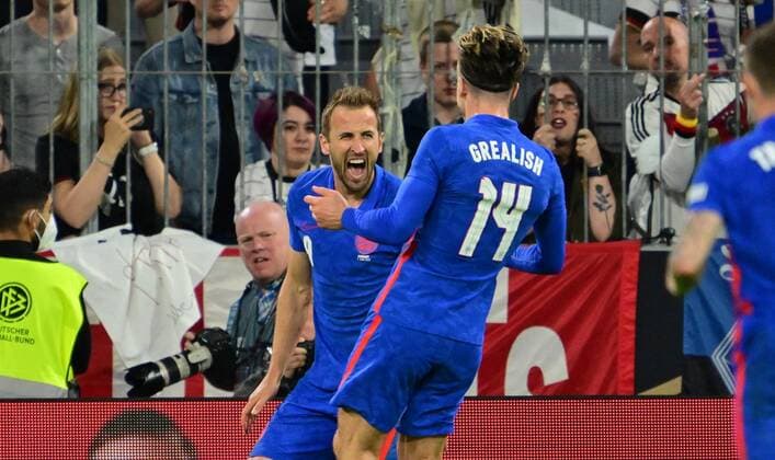 07.06.2022 - UEFA Nations League - Länderspiel: Deutschland Germany gg England United Kingdom - - Torjubel Jubel Freude nach Treffer Tor Torschuß zum 1:1 durch Harry Kane (9, England ) mit Jack Grealish (14, England )