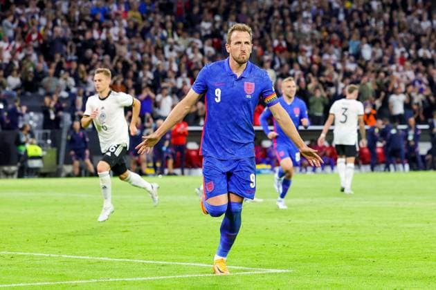 Germany v England UEFA Nations League 07 06 2022. Goal 1-1 Harry Kane (9) of England scores from the penalty spot and celebrates during the UEFA Nations League match between Germany and England at Allianz Arena, Munich, Germany on 7 June 2022. Editorial use only , Copyright: xNigelxKeenex PSI-15374-0054