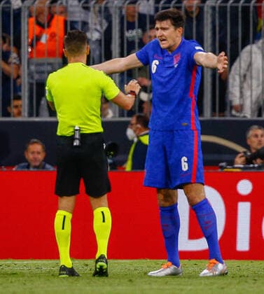 Germany v England UEFA Nations League Harry Maguire of England argues with the match referee during the UEFA Nations League match between Germany and England at Allianz Arena, Munich Content Not Available For UK Newspapers Copyright: xPaulxChestertonx FIL-16985-0194 UK Newspapers OUT