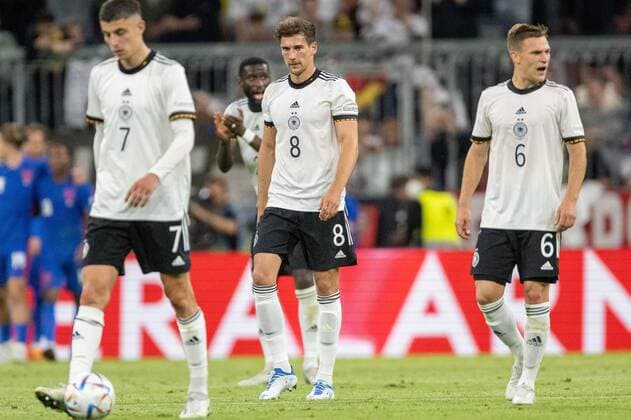 Kai Havertz (Deutschland, 07), Lukas Nmecha (Deutschland, 08), Joshua Kimmich (Deutschland, 06), ist enttäuscht enttaeuscht, unzufrieden nach Tor zum 1:1 durch Harry Kane (England, 09), Elfmeter, GER, Deutschland Germany vs. England, Fussball, Laenderspiel, UEFA Nations League Division A, Gruppe 3, 2022 2023, 07.06.2022, DFB DFL regulations prohibit any use of photographs as image sequences and or quasi-video., GER, Deutschland Germany vs. England, Fussball, Laenderspiel, UEFA Nations League Division A, Gruppe 3, 2022 2023, 07.06.2022 Muenchen Copyright: xEibner-Pressefoto SaschaxWaltherx EP_EER