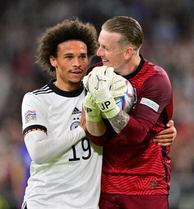 07.06.2022 - UEFA Nations League - Länderspiel: Deutschland Germany gg England United Kingdom - - Leroy Sane (19, Deutschland, links ) Jordan Pickford (1, England )