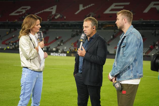 Fussball, Nations League, Länderspiel, Gruppe C, Deutschland-England, 07.06.2022, Allianzarena München Katrin Müller Hohenstein, ZDF Sportmoderatorin, Hansi Flick, DFB Trainer Christoph Kramer alle Deutschland