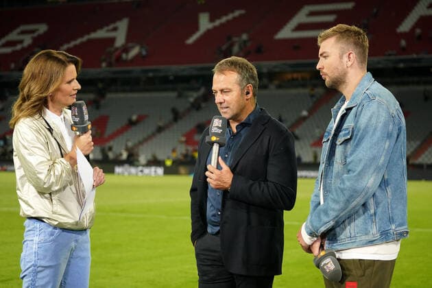 Fussball, Nations League, Länderspiel, Gruppe C, Deutschland-England, 07.06.2022, Allianzarena München Katrin Müller-Hohenstein,ZDF TV Modeartorin Hansi Flick DFB Trainer, Christoph Kramer, Fussballexperte,