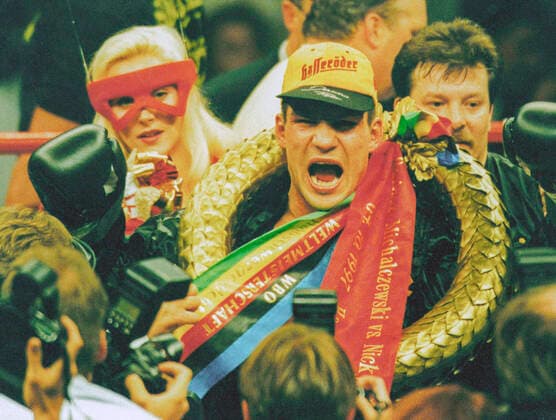 WBO Boxen Dariusz Michalczewski gegen Nicky Piper. - Tiger der Sieger. Hinten links Antenne. Radio Reklame *** WBO Boxing Dariusz Michalczewski vs Nicky Piper Tiger the Winner Back Left Antenna Radio Advertising