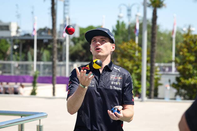 Sport Themen der Woche KW23 Sport Bilder des Tages VERSTAPPEN Max (ned), Red Bull Racing RB18, portrait during the Formula 1 Azerbaijan Grand Prix 2022, 8th round of the 2022 FIA Formula One World Championship, WM, Weltmeisterschaft on the Baku City Circuit, from June 10 to 12, 2022 in Baku, Azerbaijan - F1 - AZERBAIJAN GRAND PRIX 2022 DPPI Panoramic  20220609_GOOD5063