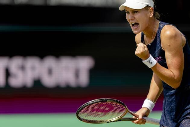 Sport Themen der Woche KW23 Sport Bilder des Tages ROSMALEN - Tennis player Veronika Kudermetova (Russia) in action during the match against Belinda Bencic (not in photo, Switzerland) at the international tennis tournament Libema Open. The combined Dutch tennis tournament for men and women will be held on the grass courts of Autotron for twelve days. ANP SANDER KING xVIxANPxSportx xxANPxIVx *** ROSMALEN Tennis player Veronika Kudermetova Russia in action during the match against Belinda Bencic not in photo, Switzerland at the international tennis tournament Libema Open The combined Dutch tennis tournament for men and women will be held on the grass courts of Autotron for twelve days ANP SANDER KING xVIxANPxSportx xxANPxIVx 450205559 originalFilename: 450205559.jpg