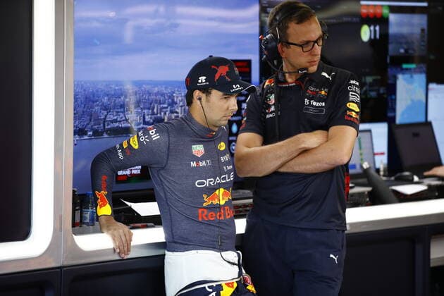 PEREZ Sergio (mex), Red Bull Racing RB18, portrait during the Formula 1 Azerbaijan Grand Prix 2022, 8th round of the 2022 FIA Formula One World Championship, WM, Weltmeisterschaft on the Baku City Circuit, from June 10 to 12, 2022 in Baku, Azerbaijan - F1 - AZERBAIJAN GRAND PRIX 2022 DPPI Panoramic  _B3_2261